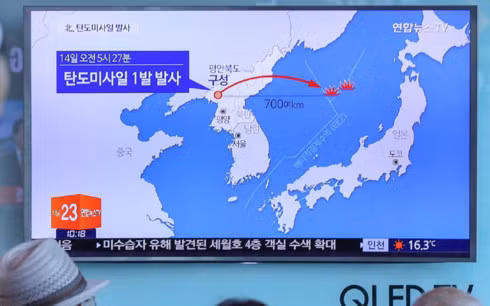 du luan the gioi day song sau vu phong ten lua moi cua trieu tien