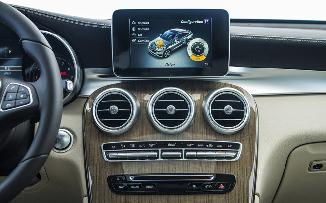 chi tiet mercedes glc coupe gia gan 2 9 ty dong