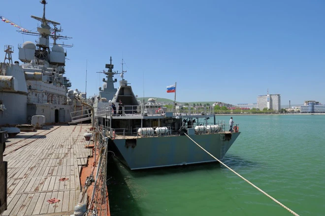 hinh anh moi nhat ve tau gepard 3 9 cua viet nam tai nga