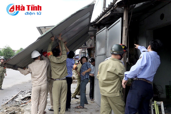 tp ha tinh ra quan gianh lai via he duong ngo duc ke