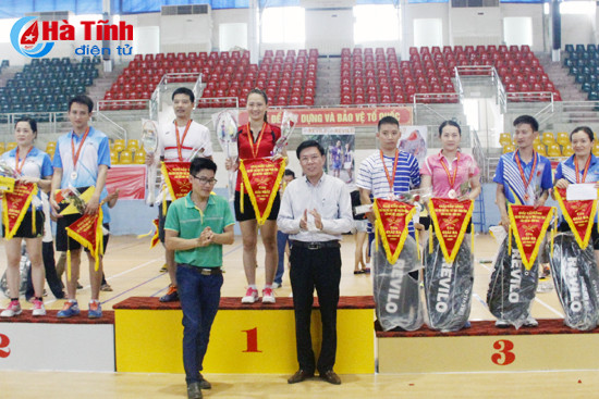 tp ha tinh nhat toan doan giai cau long toan tinh 2017