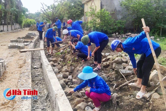 tuoi tre thanh sen giup dan thach hung xay dung ntm