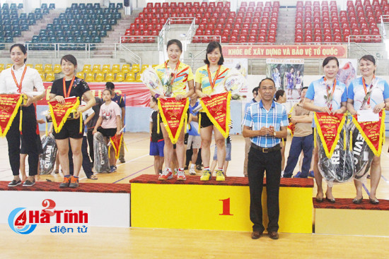 tp ha tinh nhat toan doan giai cau long toan tinh 2017