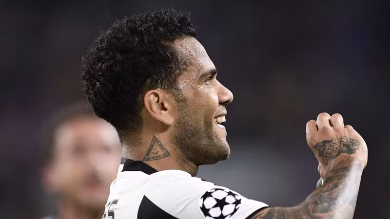 tung 2 nhat kiem chi mang juventus giai quyet monaco trong hiep mot