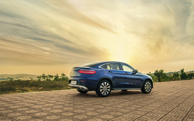 chi tiet mercedes glc coupe gia gan 2 9 ty dong