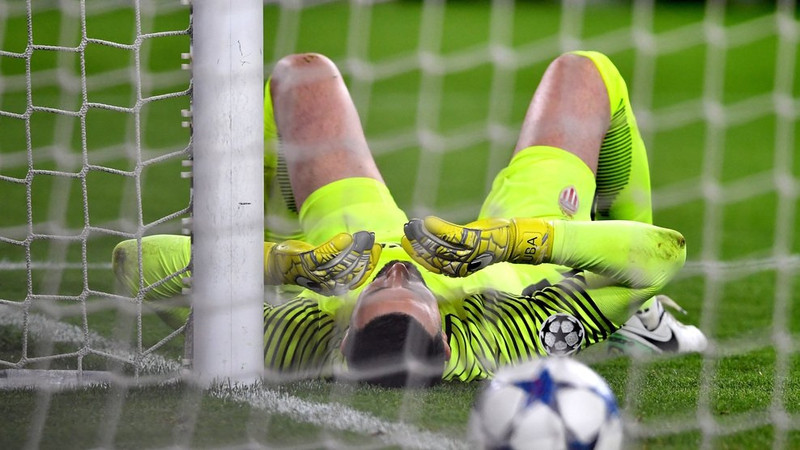 tung 2 nhat kiem chi mang juventus giai quyet monaco trong hiep mot