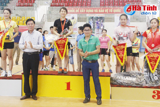 tp ha tinh nhat toan doan giai cau long toan tinh 2017