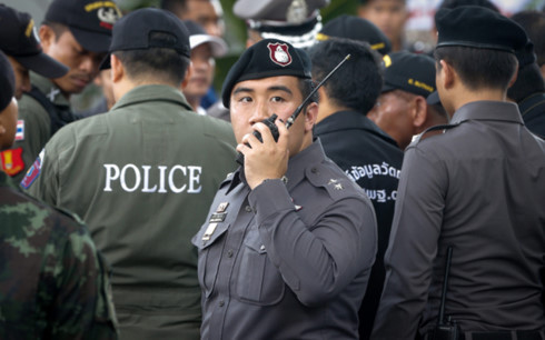 thai lan bat giu mot quan chuc lien quan vu danh bom o pattani