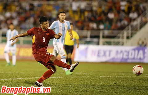 duc chinh toa sang trong tran u20 viet nam thua u20 argentina