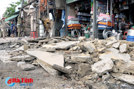 tp ha tinh ra quan gianh lai via he duong ngo duc ke