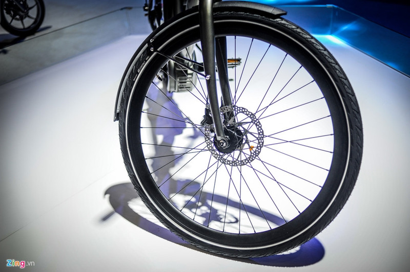 piaggio gioi thieu xe dap dien cao cap o viet nam