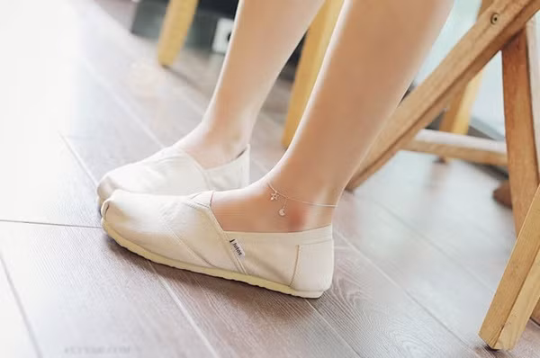 mac gi di hen ho ngay he