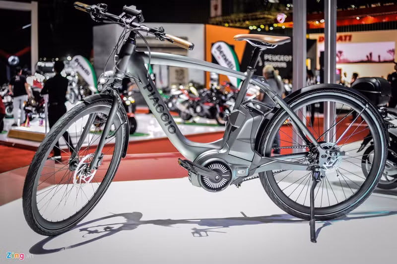 piaggio gioi thieu xe dap dien cao cap o viet nam
