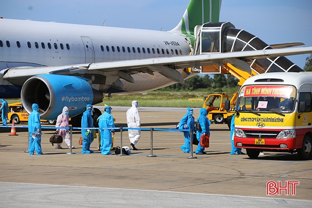 Hà Tĩnh tổ chức các chuyến bay đưa công dân từ miền Nam có nguyện vọng về quê với sự đồng hành của Tập đoàn FLC ảnh 5 Hà Tĩnh tổ chức các chuyến bay đưa công dân từ miền Nam có nguyện vọng về quê với sự đồng hành của Tập đoàn FLC