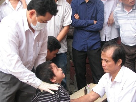 Lương y Võ Hoàng Yên chữa bệnh bại liệt Lương y Võ Hoàng Yên chữa bệnh bại liệt