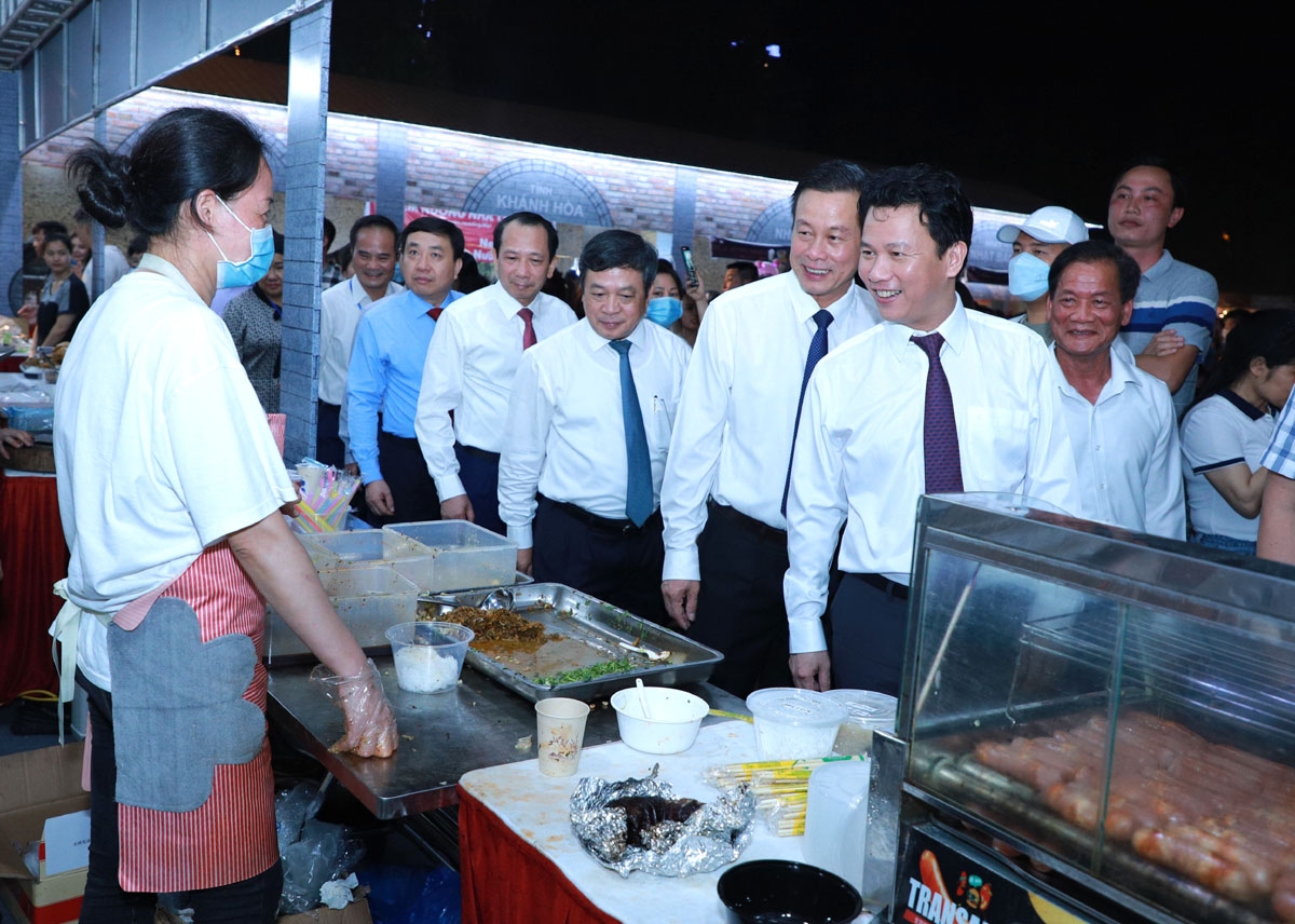 Khai mạc Festival Khèn Mông tỉnh Hà Giang và lễ hội Văn hóa ẩm thực ba miền Bắc - Trung - Nam