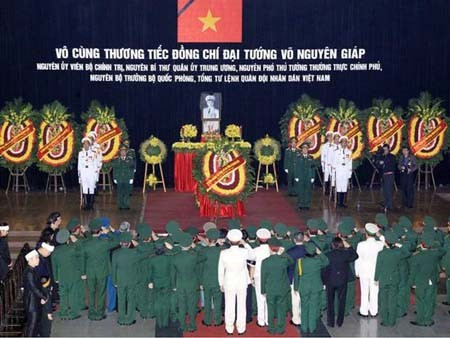 Báo giới quốc tế bồi hồi trước lễ tang Đại tướng Võ Nguyên Giáp ảnh 1 Báo giới quốc tế bồi hồi trước lễ tang Đại tướng Võ Nguyên Giáp ảnh 1