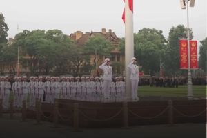 Xúc động nghi lễ treo cờ rủ Quốc tang Tổng Bí thư Nguyễn Phú Trọng 