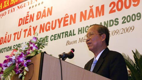 Phó thủ tướng Chính phủ Trương Vĩnh Trọng phát biểu chỉ đạo tại Diễn đàn xúc tiến đầu tư Tây nguyên. Ảnh: Ca Hảo Phó thủ tướng Chính phủ Trương Vĩnh Trọng phát biểu chỉ đạo tại Diễn đàn xúc tiến đầu tư Tây nguyên. Ảnh: Ca Hảo