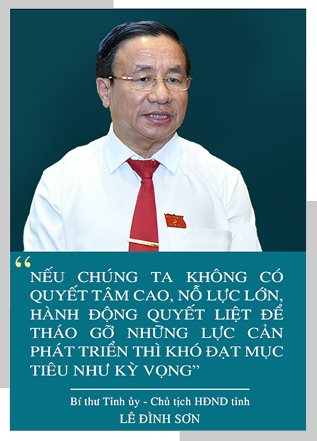 Vững tin vào Đảng, chung sức, đồng lòng, quyết tâm xây dựng quê hương Hà Tĩnh giàu đẹp, văn minh