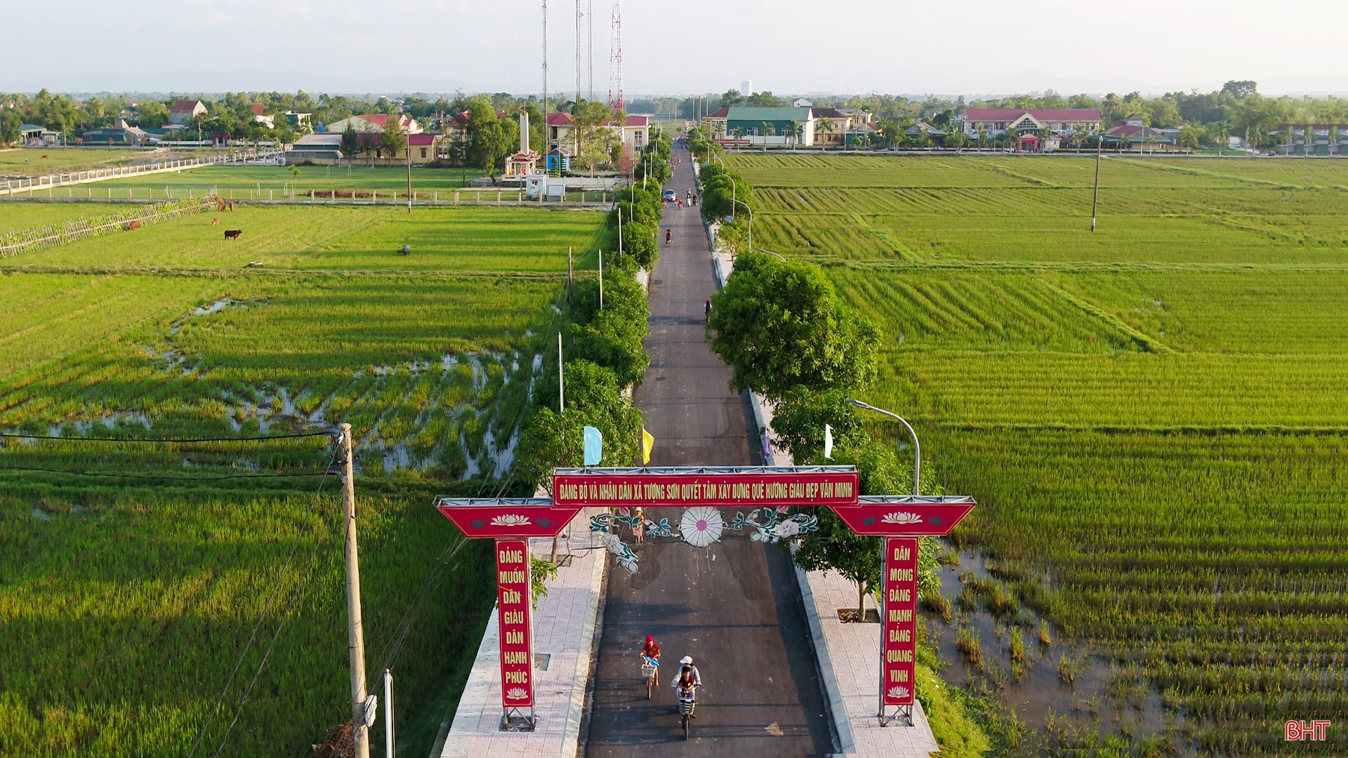 Vững tin vào Đảng, chung sức, đồng lòng, quyết tâm xây dựng quê hương Hà Tĩnh giàu đẹp, văn minh