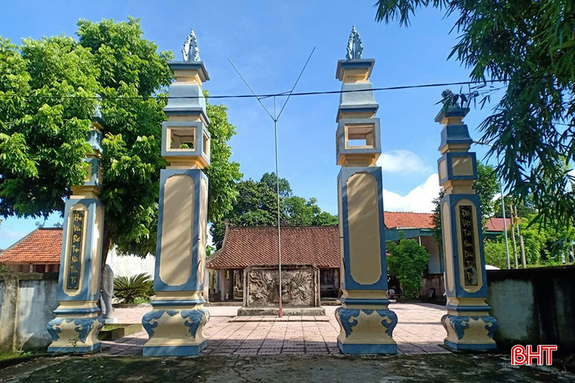 Đền thờ Bạt Quận công Dương Trí Trạch ở thôn Thạch Ngọc, xã Khánh Vĩnh Yên, huyện Can Lộc. den-tho-duong-tri-trach-xa-khanh-vinh-yen-can-loc-2-2296-2068.jpg