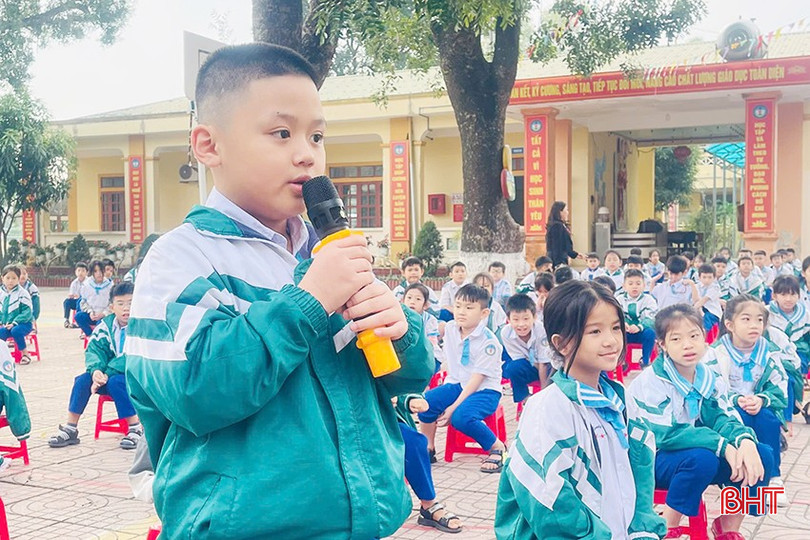 Học sinh Trường Tiểu học thị trấn Tiên Điền mạnh dạn bày tỏ ý kiến tại diễn đàn Điều em muốn nói. bqbht_br_hoc-sinh-truong-tieu-hoc-thi-tran-tien-dien-manh-dan-bay-to-y-kien-tai-dien-dan-dieu-em-muon-noi.jpg