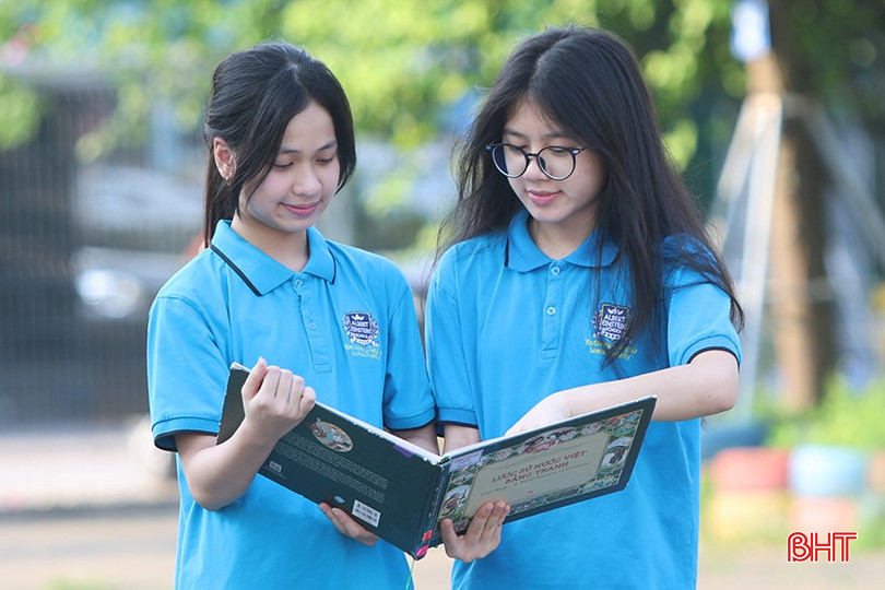 Sẽ luôn có một phần trong thế hệ hôm nay, và cả mai sau, vẫn trân trọng những khoảnh khắc được sống cùng một cuốn sách... bqbht_br_img-7417.jpg