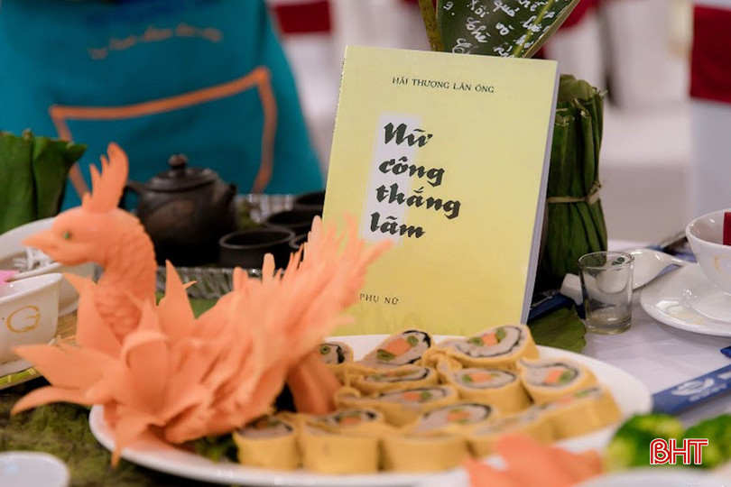 Cuốn sách "Nữ công thắng lãm" của Hải Thượng Lãn Ông Lê Hữu Trác do Nhà Xuất bản Phụ nữ phát hành. bqbht_br_ttoi3253.jpg