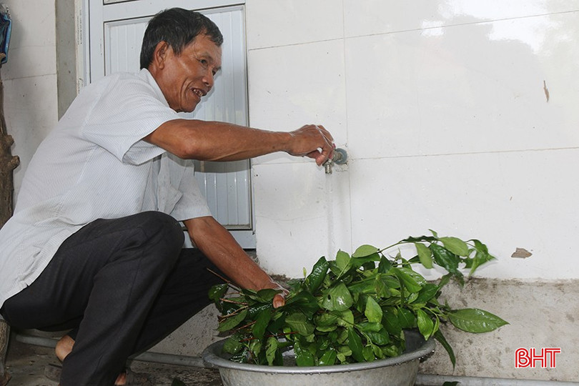 Người dân thôn Nguyên (xã Đông Kinh) luôn an tâm sử dụng nước sạch. bqbht_br_img-1506.jpg
