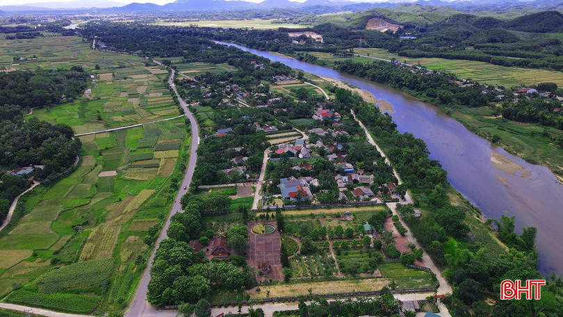 Với thế núi hình sông, phong thổ, địa lý và vị trí “biên trấn” trong lịch sử, Hà Tĩnh là mảnh đất giang sơn tụ khí. bqbht_br_dji-0834-1.jpg