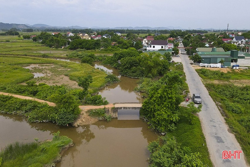 Sông Phúc Giang và làng Trường Lưu ngày nay. bqbht_br_154d0110304t43717l0.jpg