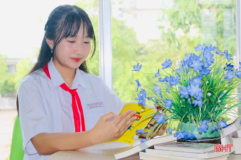 Từ nhỏ, cô học trò Phạm Phương Thảo đã đam mê đọc sách. z5639794208731_c5e3f3ec445786ddb51cf04a4b18374f.jpg