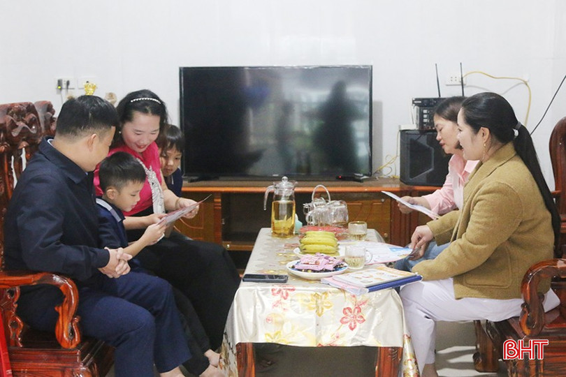 Công tác tuyên truyền chính sách DS tiếp tục được các địa phương đẩy mạnh với nhiều hình thức đa dạng, phong phú. bqbht_br_z6327043969363-9ad6053f25182ab81833db1874860a77.jpg