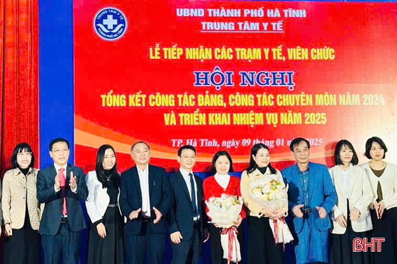 Trung tâm Y tế TP Hà Tĩnh tiếp nhận các trạm y tế, viên chức y tế sau khi sắp xếp đơn vị hành chính. bqbht_br_z6325822458369-7c38b881d3a75d4c66fa554dd6763bf1.jpg