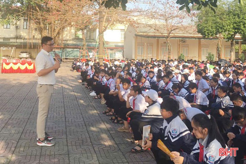 Những kiến thức về giáo dục giới tính, chăm sóc SKSS đã được cán bộ Chi cục Dân số tỉnh truyền đạt tới học sinh Trường THCS Bắc Hồng (TX Hồng Lĩnh). Những kiến thức về giáo dục giới tính, chăm sóc SKSS đã được cán bộ Chi cục Dân số tỉnh truyền đạt tới học sinh Trường THCS Bắc Hồng (TX Hồng Lĩnh).