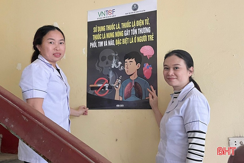 Nhiều áp phích tuyên truyền phòng chống tác hại thuốc lá được dán ở các địa điểm công cộng trên địa bàn Hà Tĩnh nhằm nâng cao ý thức cho người dân.