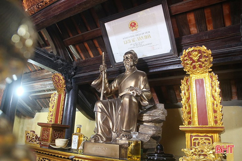 Với Lê Hữu Trác, cái danh lợi chỉ là thứ phù du, tầm thường, như gió thoảng mây trôi, không đáng để cho người quân tử bận tâm... bqbht_br_img-6675-1.jpg