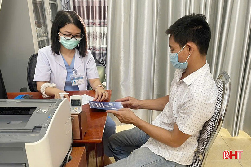 Sự tư vấn nhiệt tình, tận tâm của y, bác sĩ đã giúp các bệnh nhân quản lý bệnh hiệu quả, góp phần nâng cao chất lượng cuộc sống. bqbht_br_z6192412944337-36645277ea5d7963b4474fb6712d2190.jpg