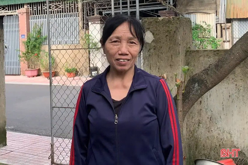 Cô Nguyễn Thị Hường cho rằng người giáo viên luôn phải thể hiện sự nghiêm túc, đạo đức và trách nhiệm trong mọi hành động. z5896041318270-cca874db53952510a40e8f257e4bed06-1760.jpg