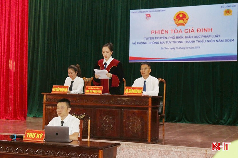 Phiên tòa giả định về tội “Tổ chức sử dụng trái phép chất ma túy” được xây dựng đúng quy trình tố tụng một vụ án hình sự. img-68454-6224.jpg