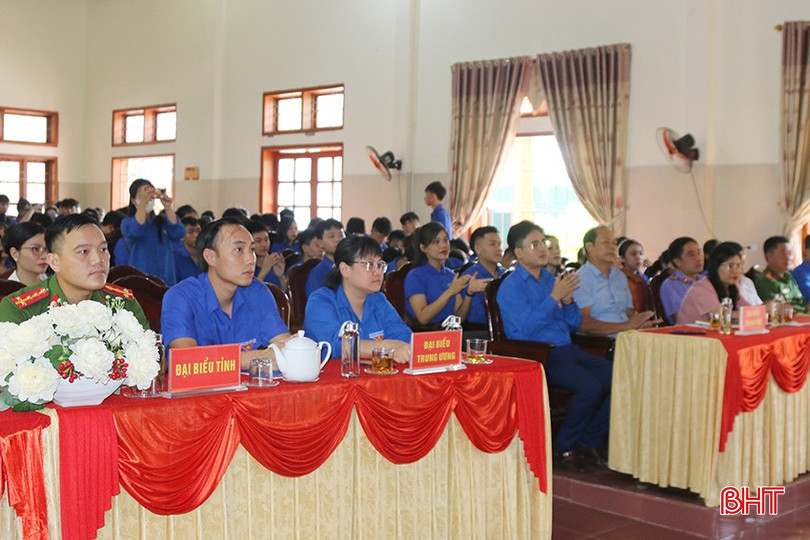 Đại biểu tham dự phiên toà giả định. img-3881-4117.jpg