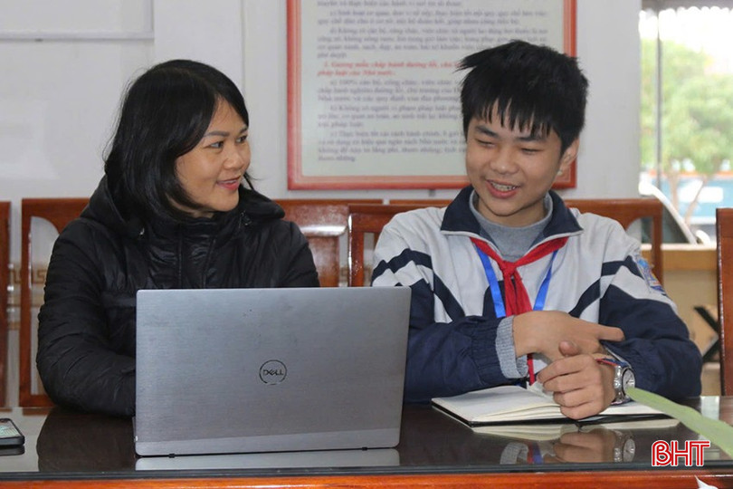 Sự hỗ trợ, đồng hành của cô giáo đã giúp Quang Anh đạt thành tích 6.5 điểm thi IELTS. bqbht_br_z6220386396512-d3ba00fc02cf6f7b7f99478312ca5d86.jpg