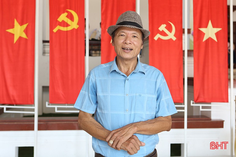 Nghệ nhân ưu tú Hoàng Bá Ngọc. bqbht_br_z6072978920269-a0d3e9871a4ee1d0eb5e52aac0e8c2bd.jpg