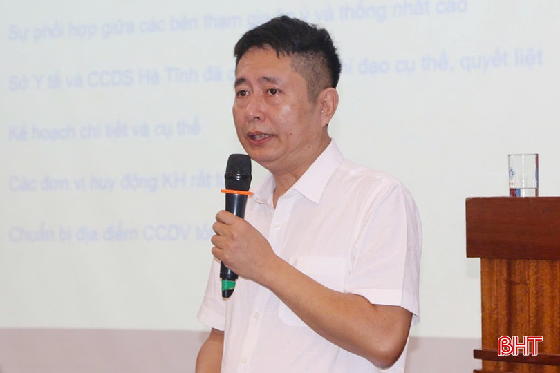 Bác sĩ Nguyễn Văn Nam - Đội trưởng Đội giám sát chất lượng MSI Việt Nam báo cáo tài chính kế hoạch thực hiện cung cấp biện pháp tránh thai dài hạn miễn phí từ khoản tiền còn lại sau khi giải thể Trung tâm MSI Hà Tĩnh. bqbht_br_z6102361599247-db27400f3288422fe99624cf23bac00f.jpg