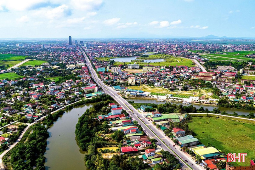 Núi Nài - sông Phủ (TP Hà Tĩnh). bqbht_br_105d5072623t6964l7-127d5104952t12465l0.jpg