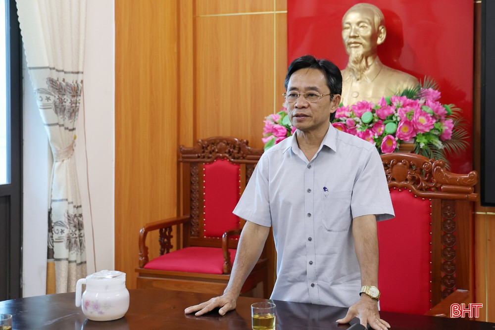 Đồng chí Trần Thế Dũng - Phó Bí thư Thường trực Tỉnh ủy lưu ý thêm một số nội dung liên quan đến công tác chuẩn bị vận hành bộ máy hành chính cấp xã mới. bqbht_br_777.jpg