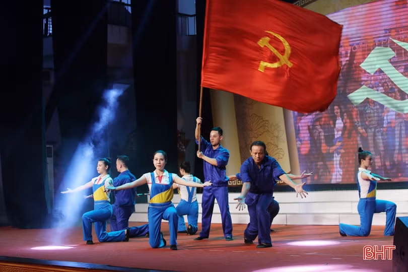 Hà Tĩnh long trọng kỷ niệm 90 năm ngày thành lập Công đoàn Việt Nam