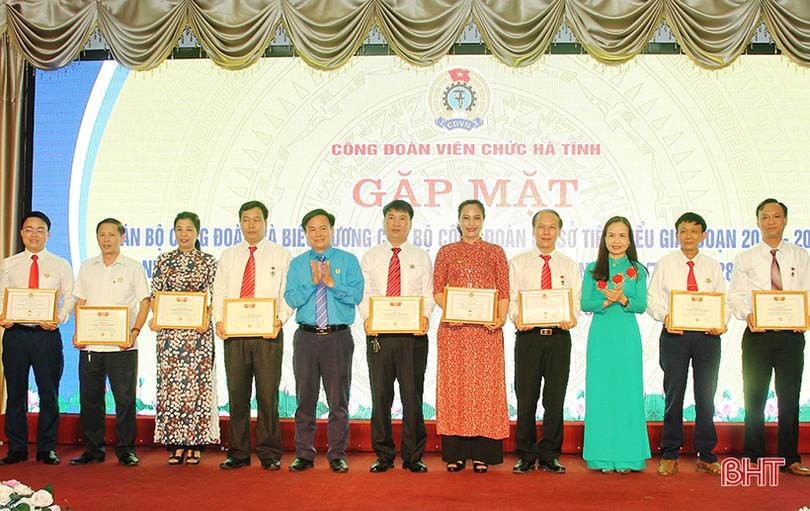 Vinh danh 29 cán bộ Công đoàn Viên chức Hà Tĩnh tiêu biểu