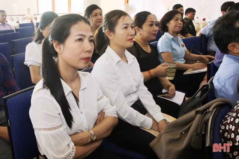 Tuyên truyền về đại hội Đảng các cấp, tiến tới Đại hội Đảng toàn quốc lần thứ XIII